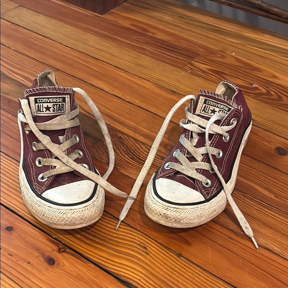 Converse all stars size women’s 5